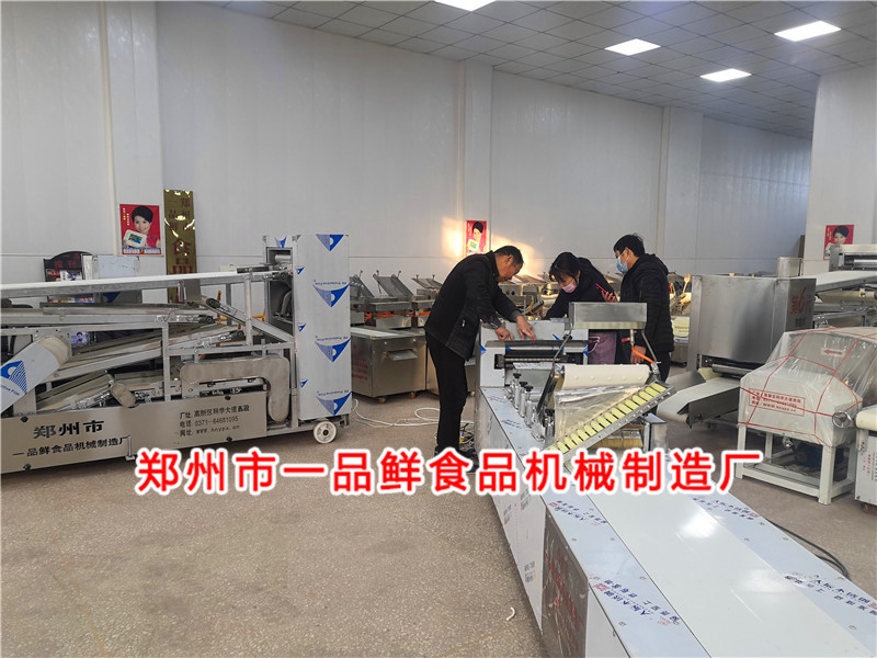 350揉壓機裝車發貨