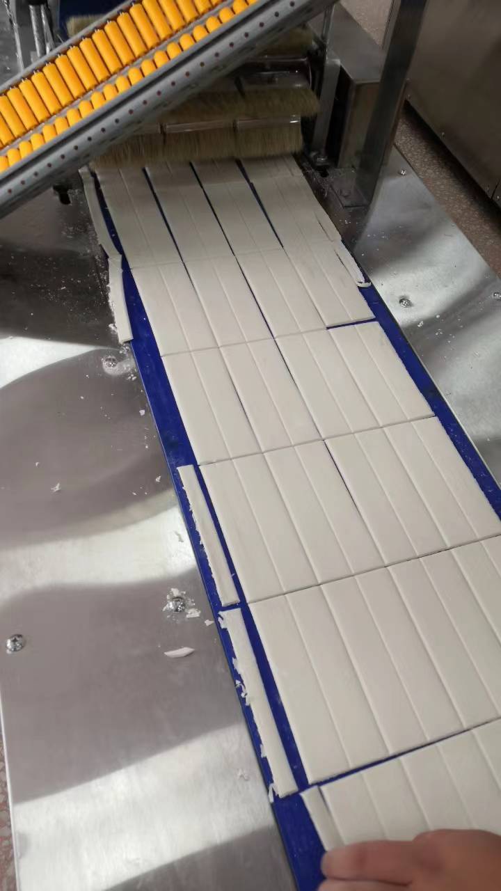 一品鮮扯面機生產的方形扯面